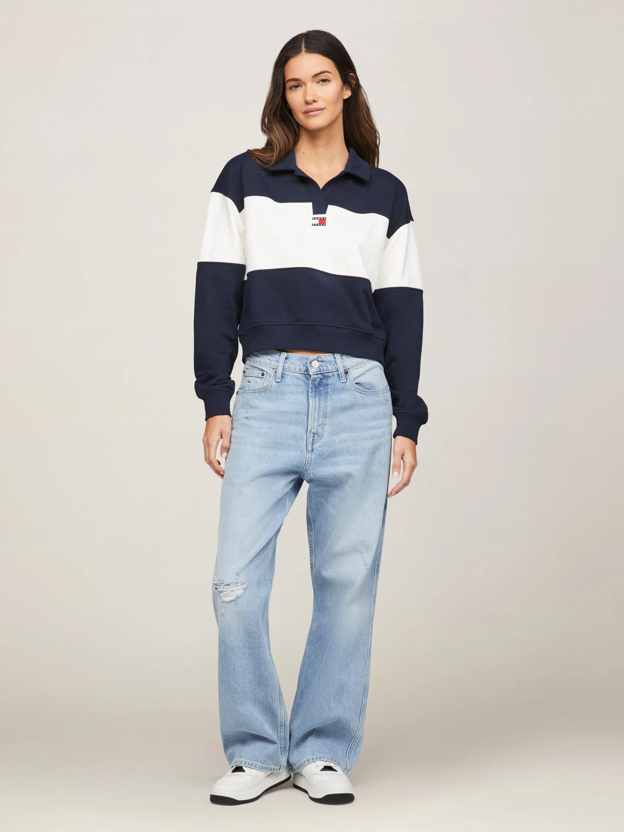 Colourblock Badge Sweatshirt | Sweatshirts & Hoodies | Tommy Jeans