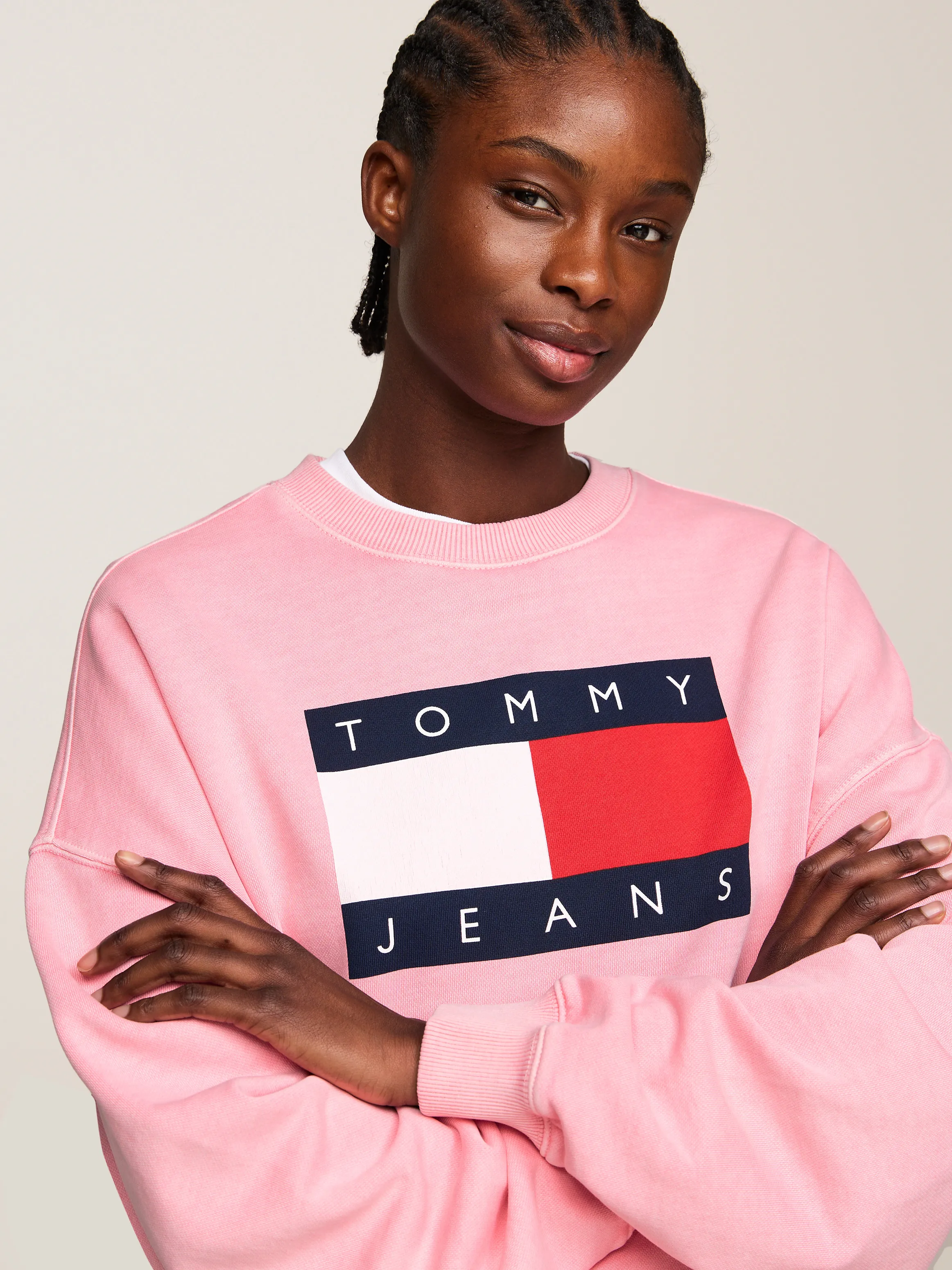 Flag Oversized Fit Sweatshirt | Sweatshirts & Hoodies | Tommy Jeans