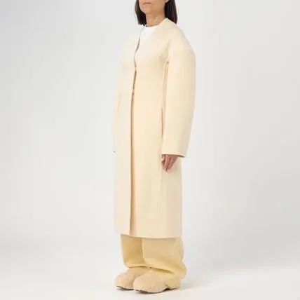 LONG BEIGE COAT